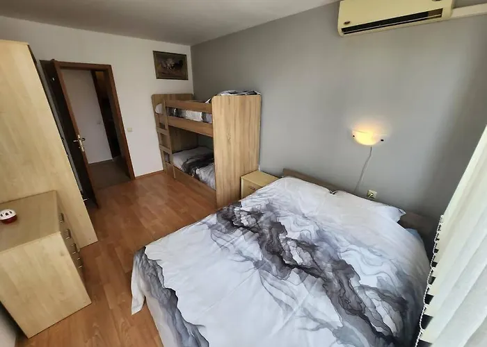 Modern 1 Bed Apt, Nesebar Slantschew brjag
